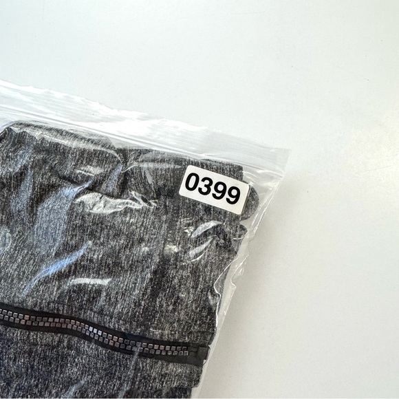 Brooks Women’s XS Activewear Utopia Thermal lII Zip Up Hoodie Heathered Grey EUC - Picture 14 of 15